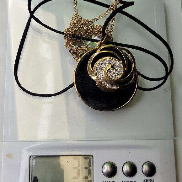 Gold Swirl Pendant Necklace Long Necklace - Picture 6 of 7